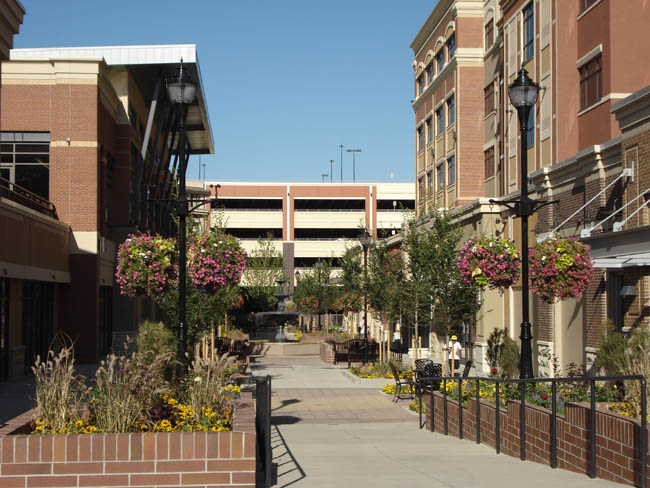 Walkway between Streets at Southglenn buildings